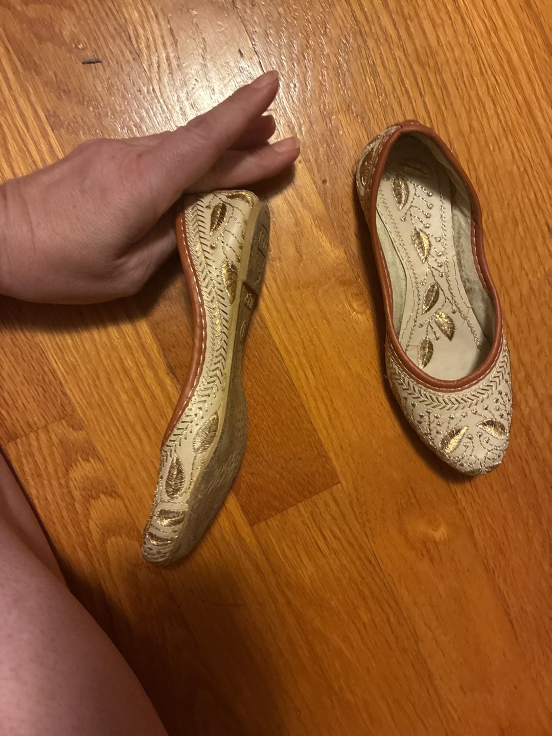 Children’s Apple Handcrafted Jutti Flat Shoes Off White Gold Embroidery 10