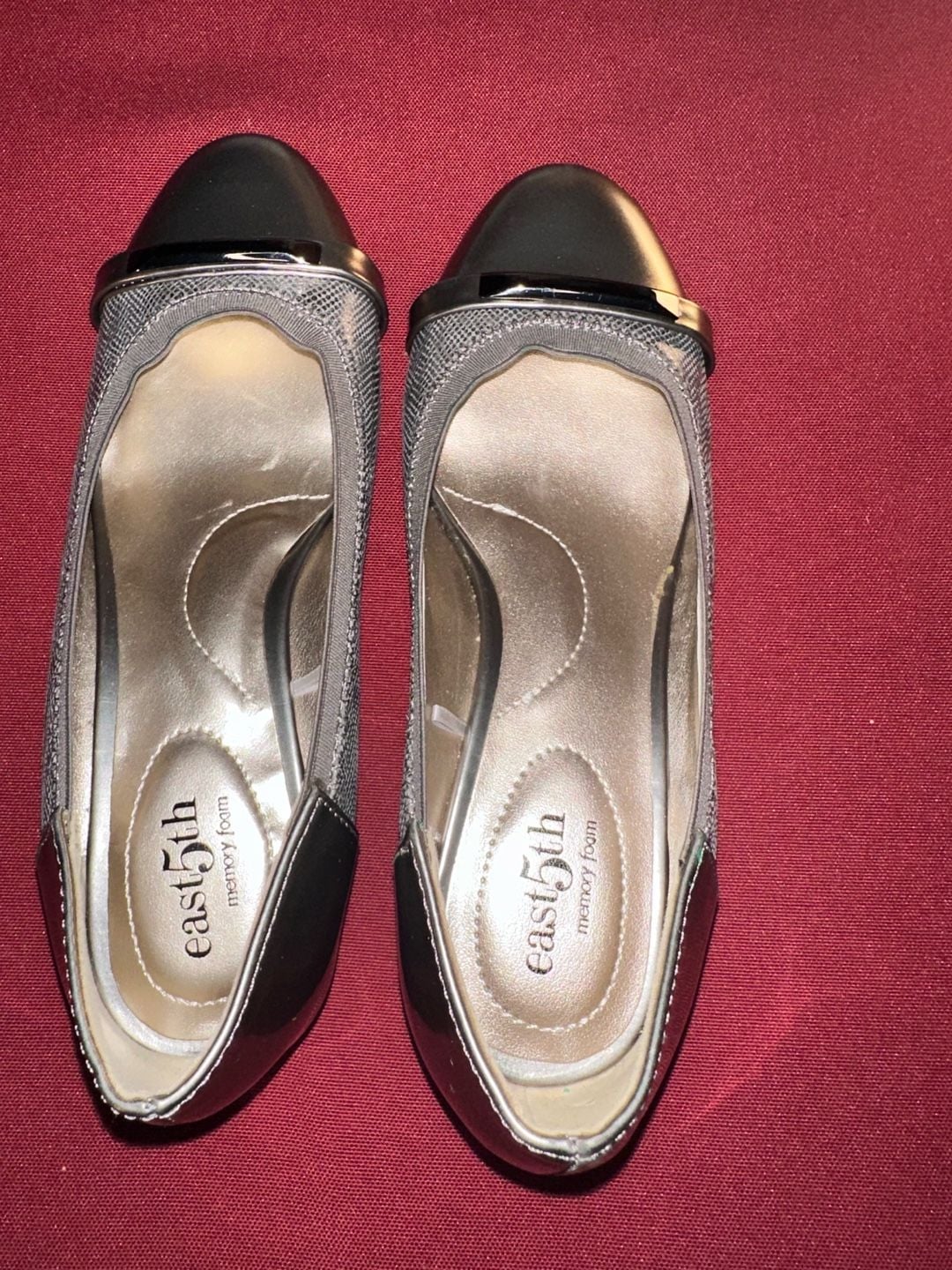 No.45 East 5th Memory Foam Silver Wedge Heels 7