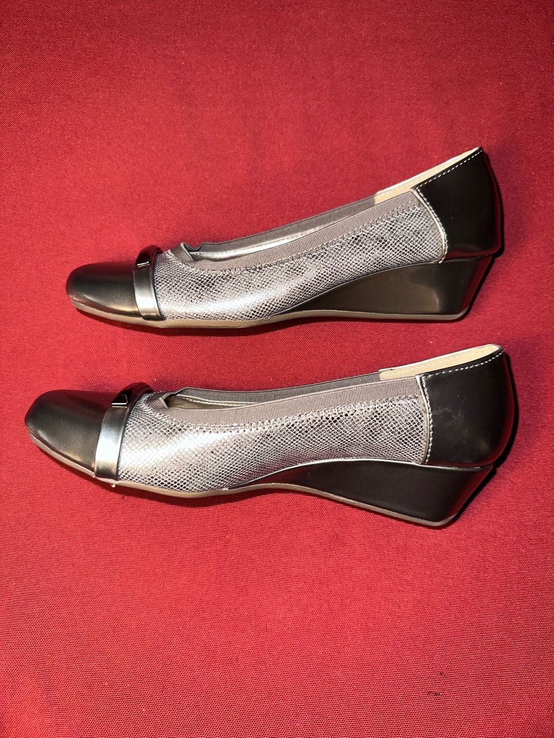 No.45 East 5th Memory Foam Silver Wedge Heels 3