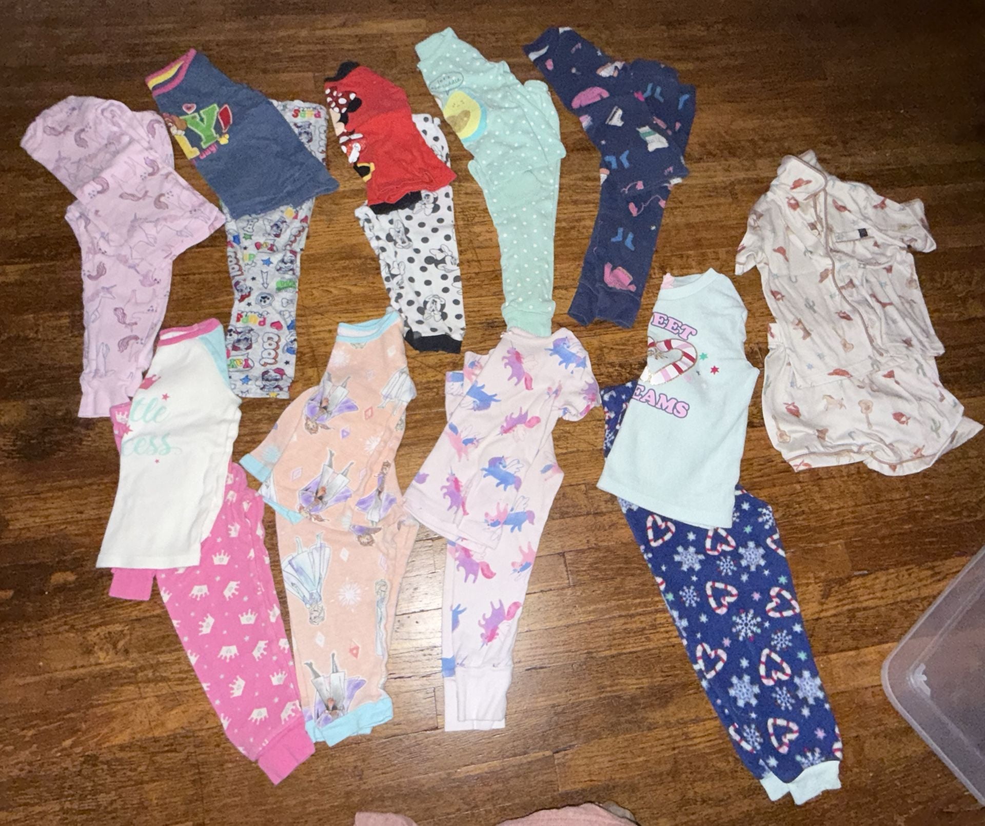 Carter's Pajamas Lot Size 2T 1