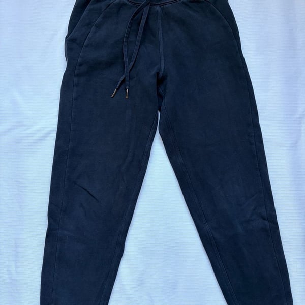 Lululemon Scuba Jogger Black Size 6  - Excellent condition 