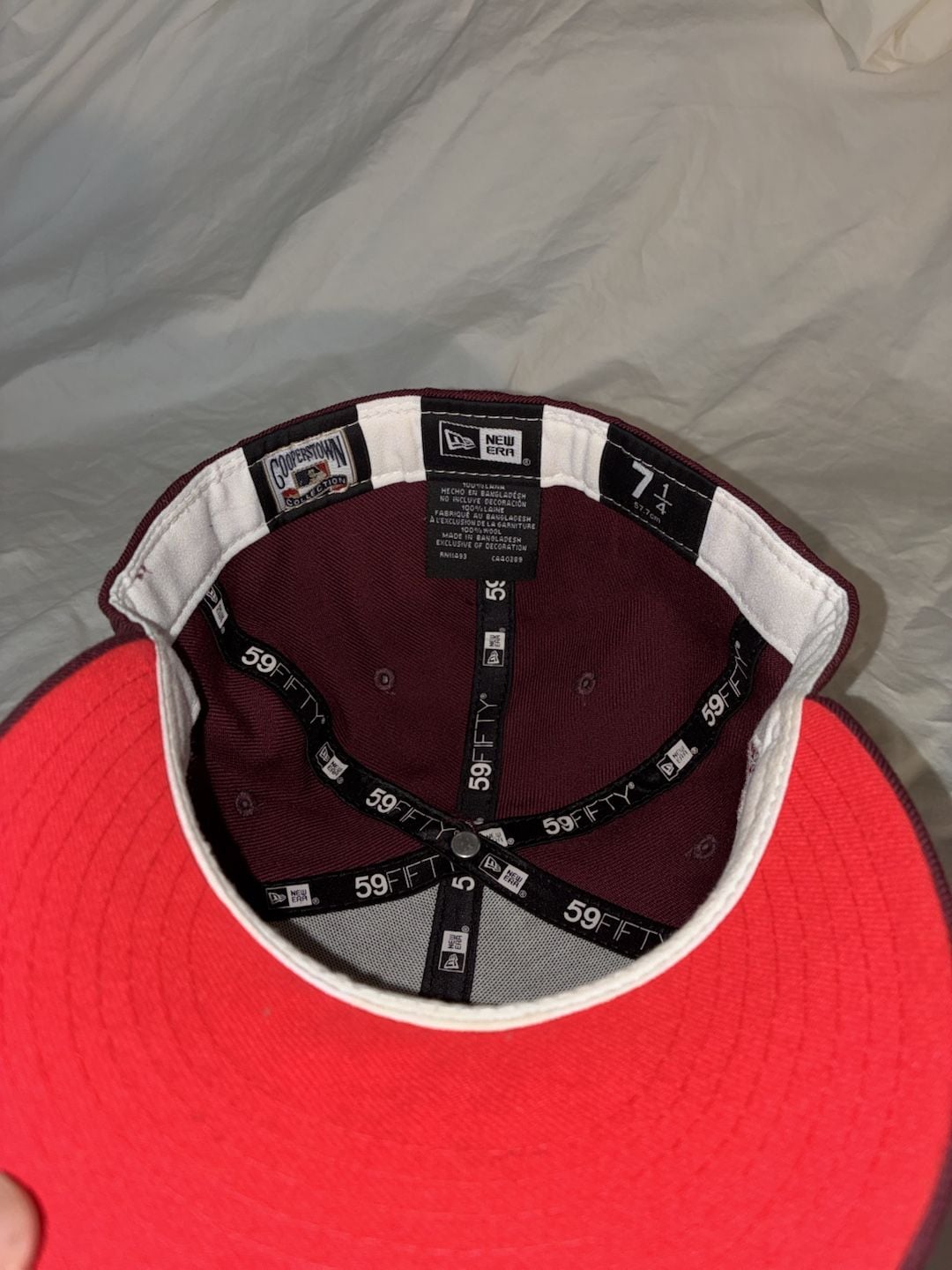 New Era Cincinnati Reds 59FIFTY Fitted Hat Size 7 1/4 Burgundy World Series 6