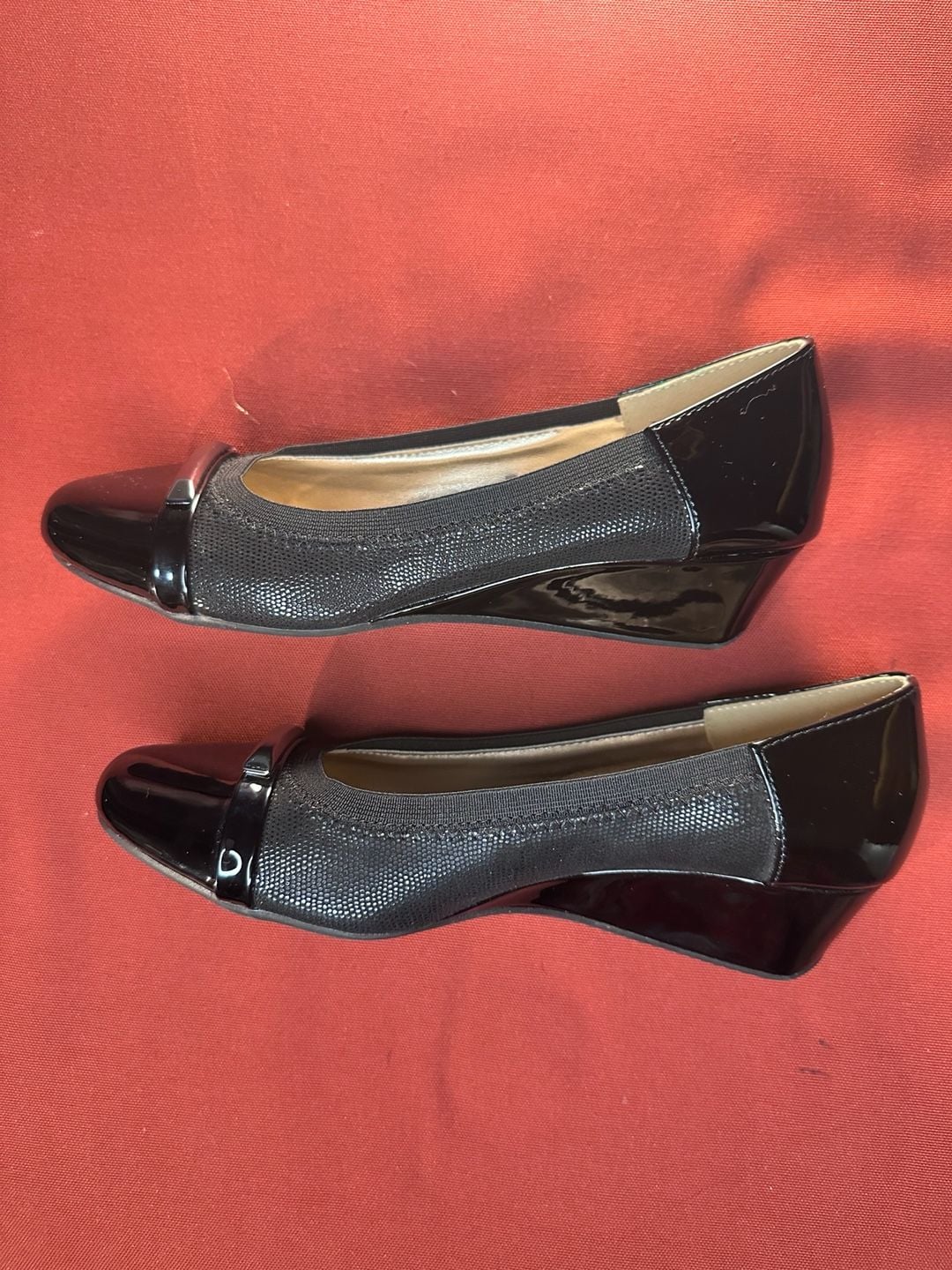 No.46 East 5th Memory Foam Wedge Heels Size 5 Black Patent Cap Toe 4