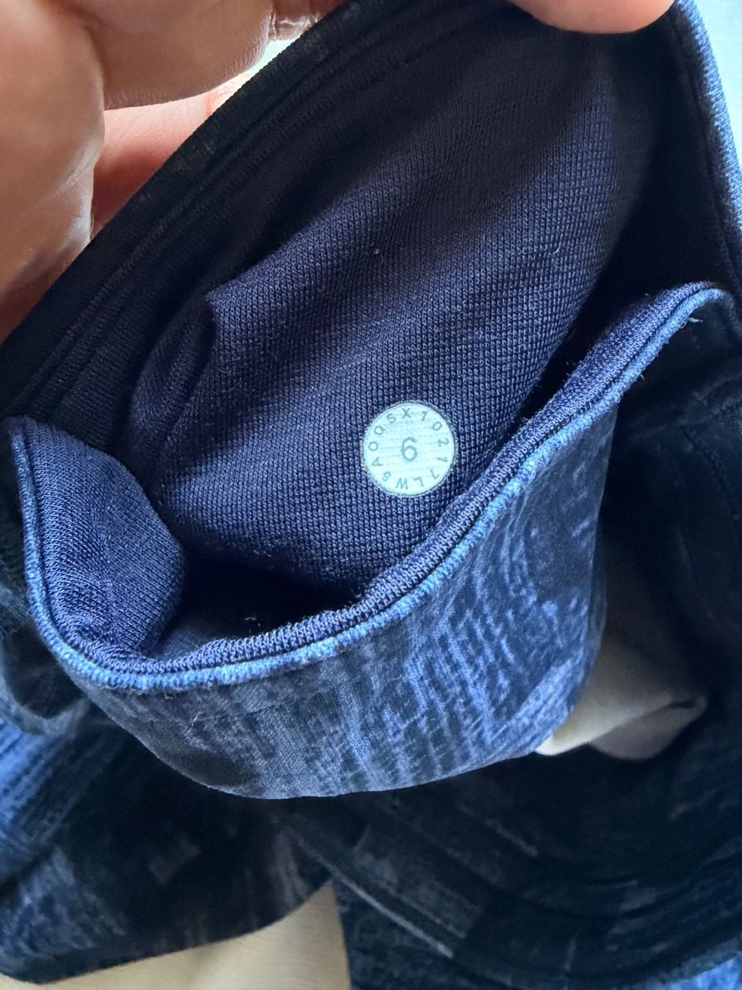 Lululemon Train Times 7/8 Pant Size 6 Transition Multi 6