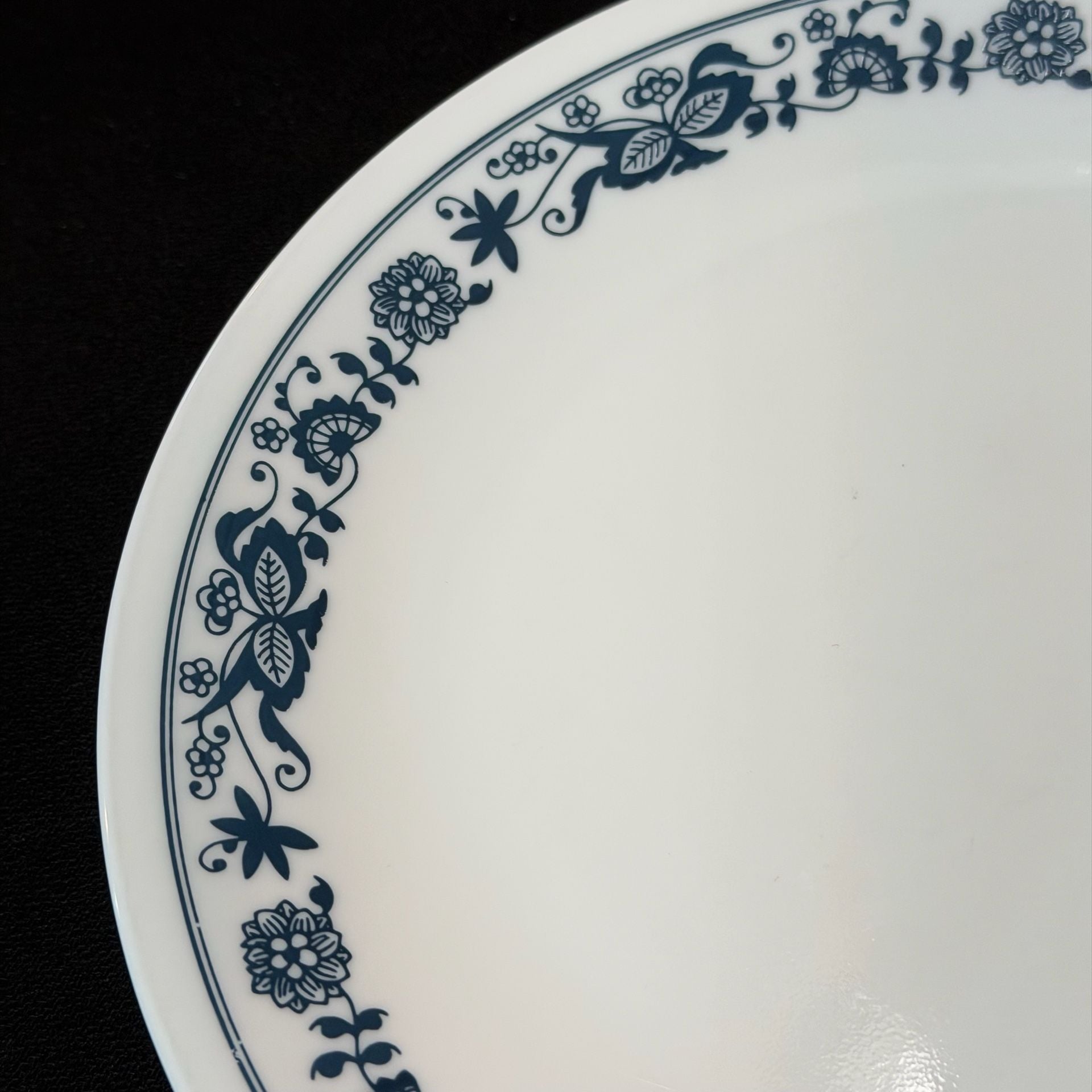 Corelle Old Town Blue 8.5” Lunch Plate Set of 4 6