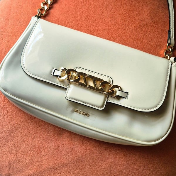 Aldo Cream Patent Leather Shoulder Bag Gold Chain Link Flap Purse