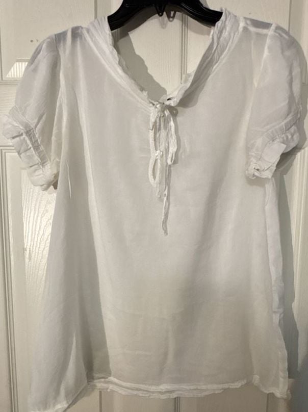 Braez Ruffle Blouse Size S White Short Sleeve Tie Neck 2