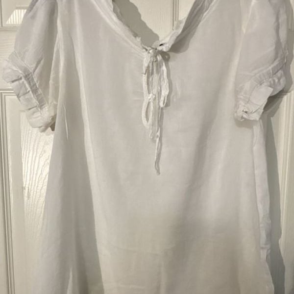 Braez Ruffle Blouse Size S White Short Sleeve Tie Neck