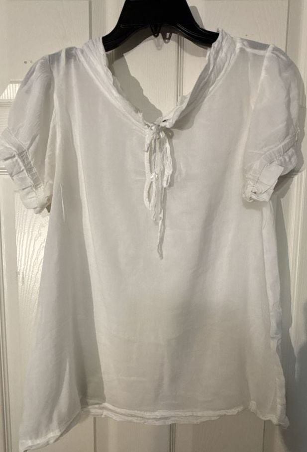 Braez Ruffle Blouse Size S White Short Sleeve Tie Neck 3