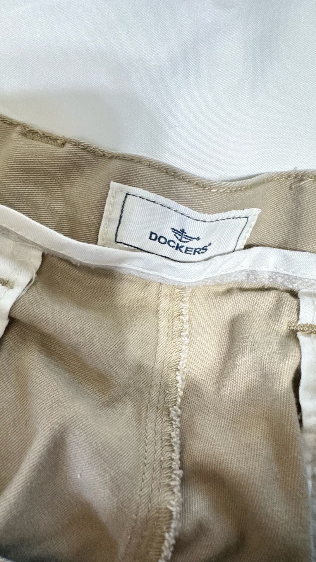 Dockers Relaxed Fit Shorts Size 34 Khaki Cotton Chino 4