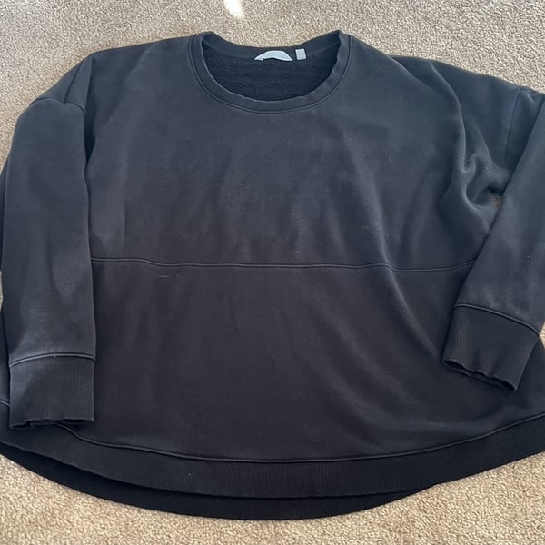 Athleta Sweatshirt Size XL Black Crew Neck Pullover Fleece