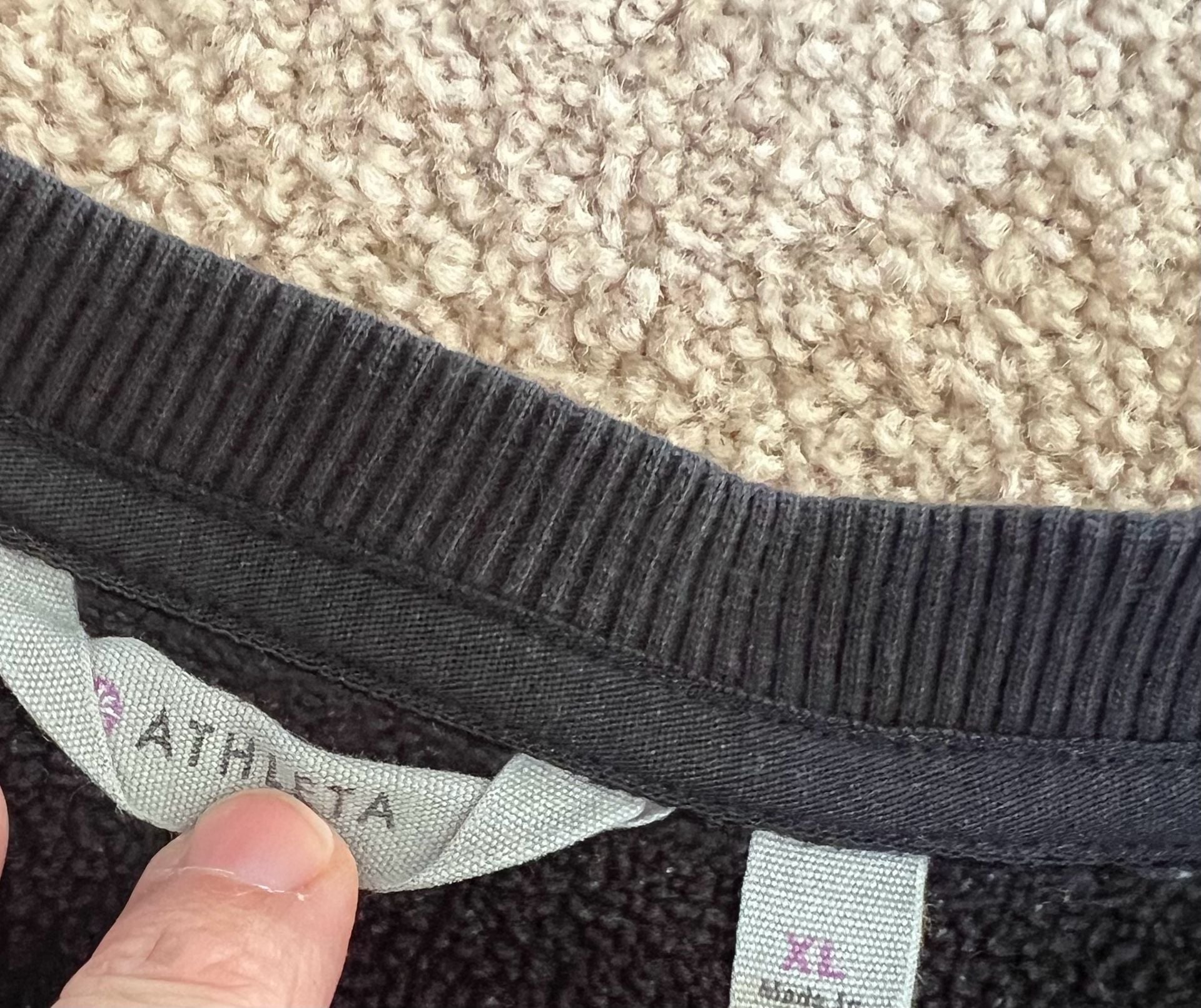 Athleta Sweatshirt Size XL Black Crew Neck Pullover Fleece 3