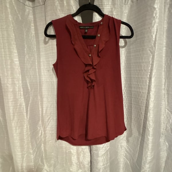 White House Black Market Ruffle Tank Top Size XS Red Sleeveless Blouse