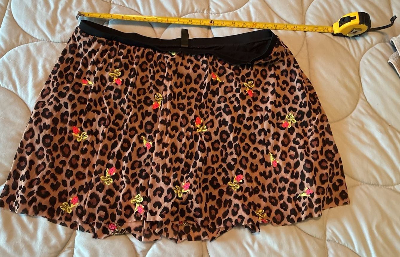 Torrid Betsey Johnson Leopard Rose Mesh Skirt Size 3X A808 2