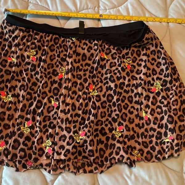Torrid Betsey Johnson Leopard Rose Mesh Skirt Size 3X A808