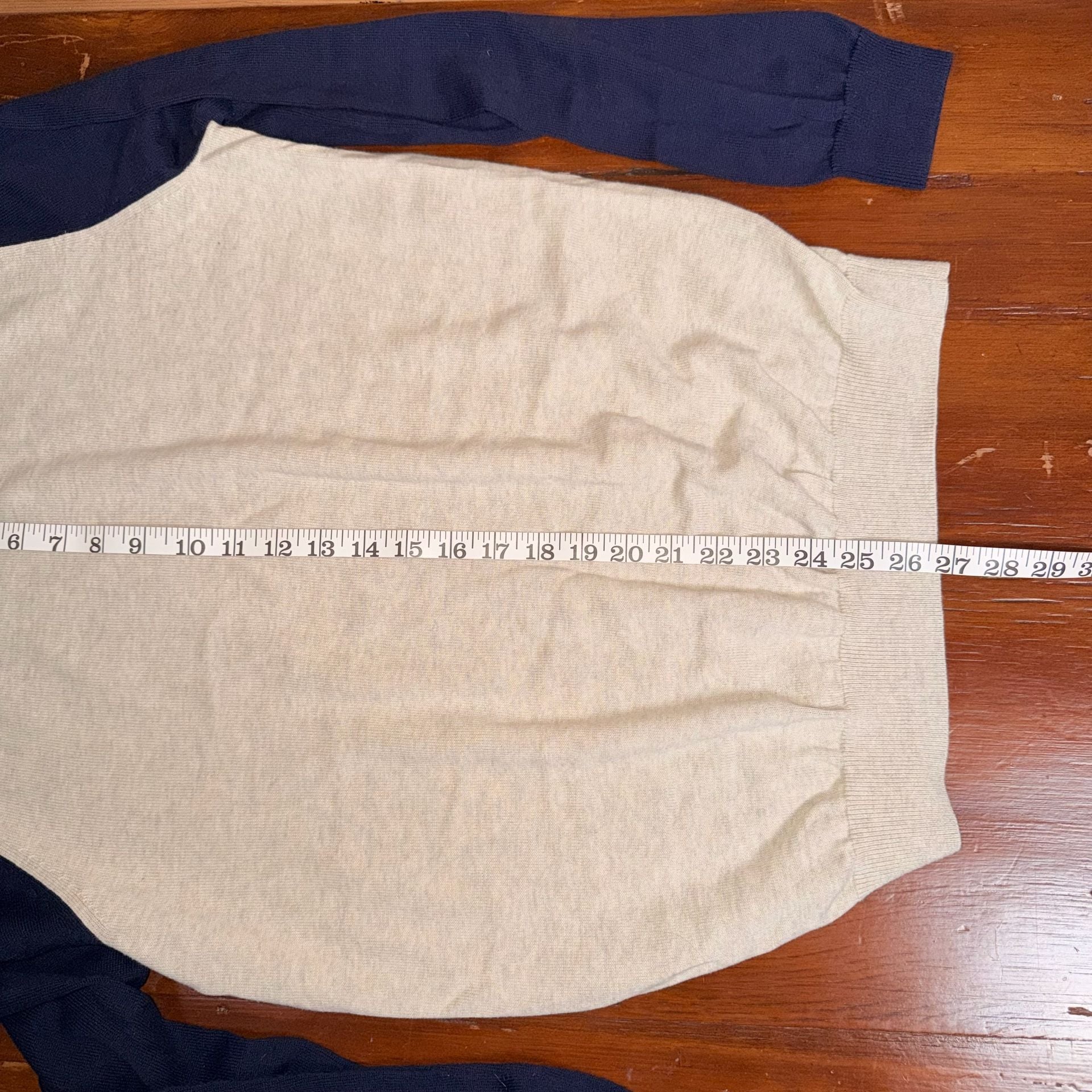 Banana Republic Crew Neck Sweater Size M Blue Cream Raglan Long Sleeve 6