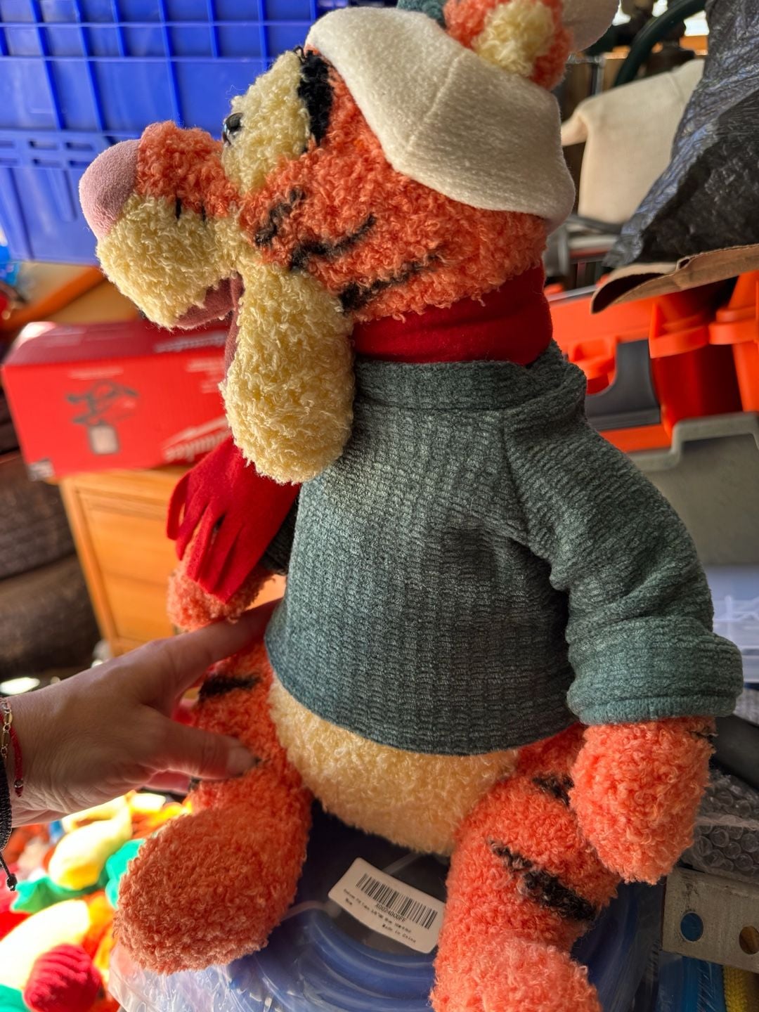 VintageDisney Tigger Plush Toy 2000 Holiday Winter Sweater Scarf Hat 3