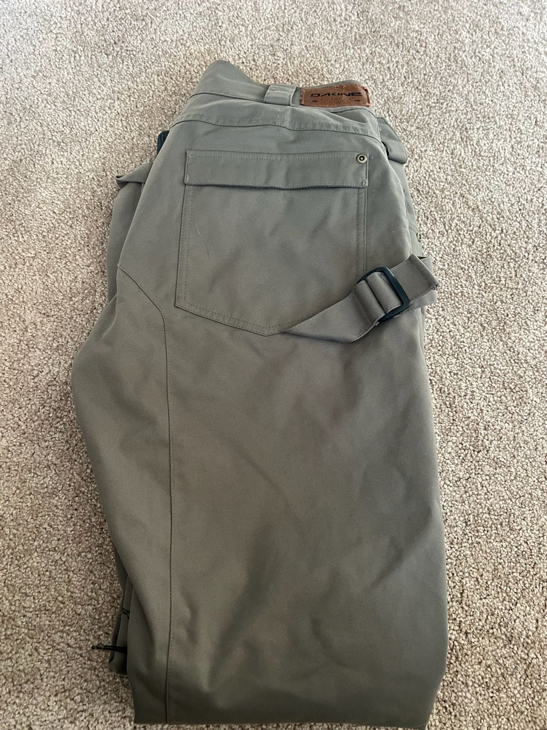 Men’s Dakine Snowboard Pants Size M Olive Green Ski Snow Winter 8