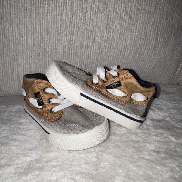 OshKosh B'Gosh Barclay Size 6 Toddler Sneakers