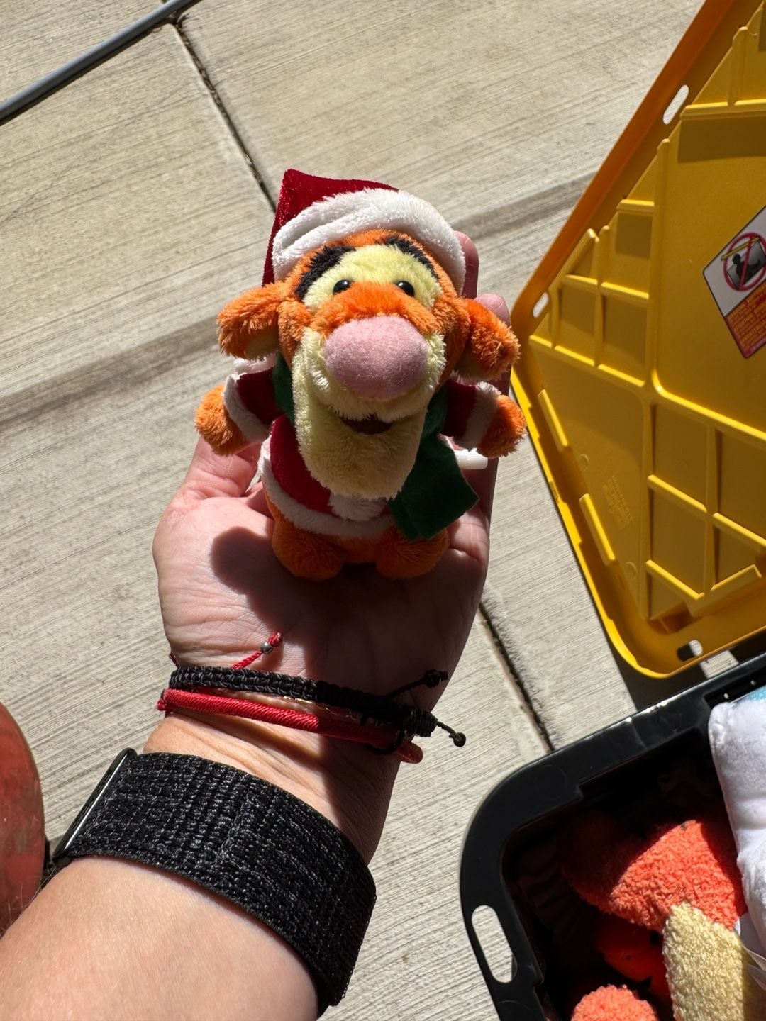 Vintage Disney Tigger Christmas Santa Wind Up Plush Toy 1