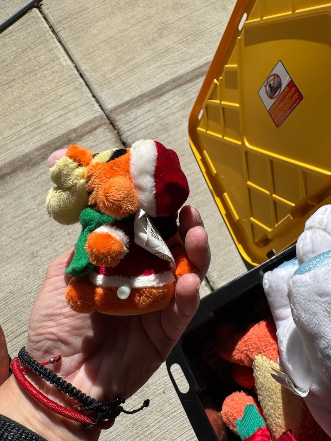 Vintage Disney Tigger Christmas Santa Wind Up Plush Toy 2