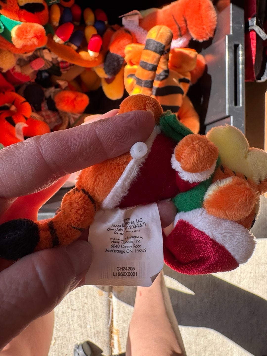 Vintage Disney Tigger Christmas Santa Wind Up Plush Toy 3