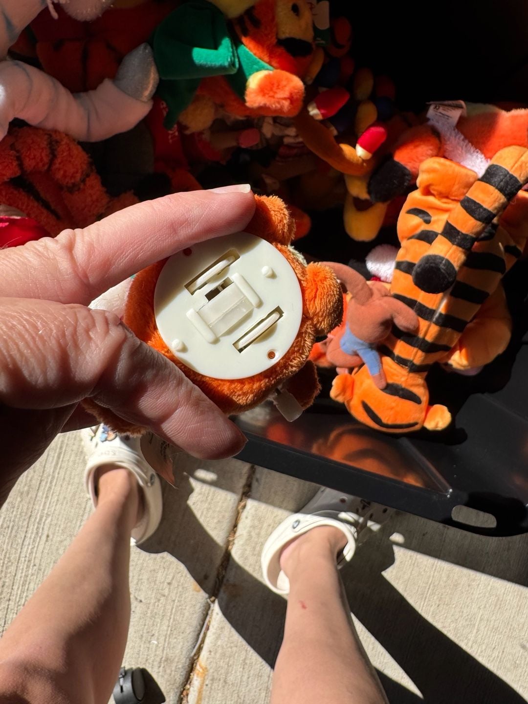 Vintage Disney Tigger Christmas Santa Wind Up Plush Toy 5