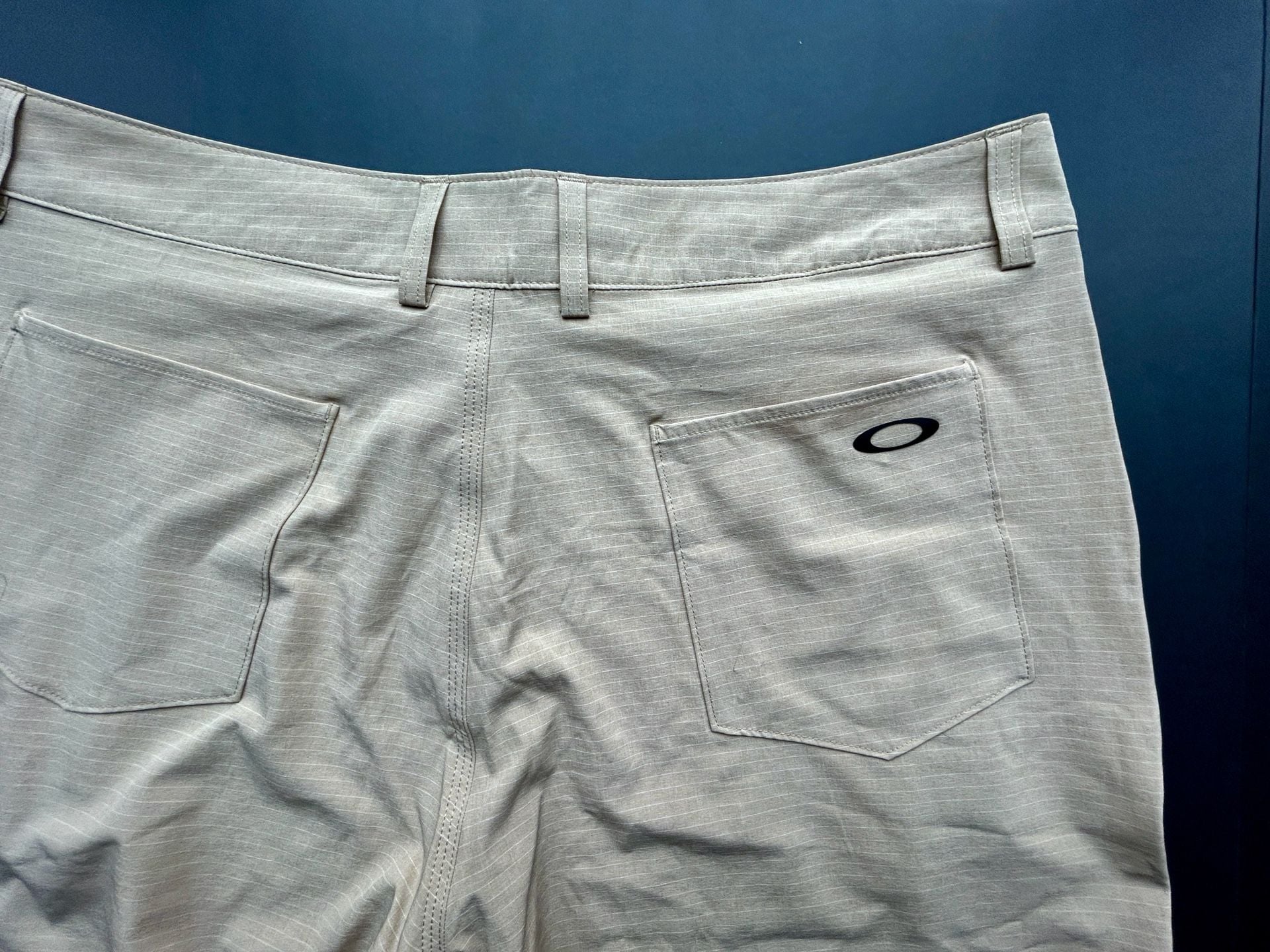 Oakley Hydrolix Shorts Size 36 Tan Striped Regular Fit 9