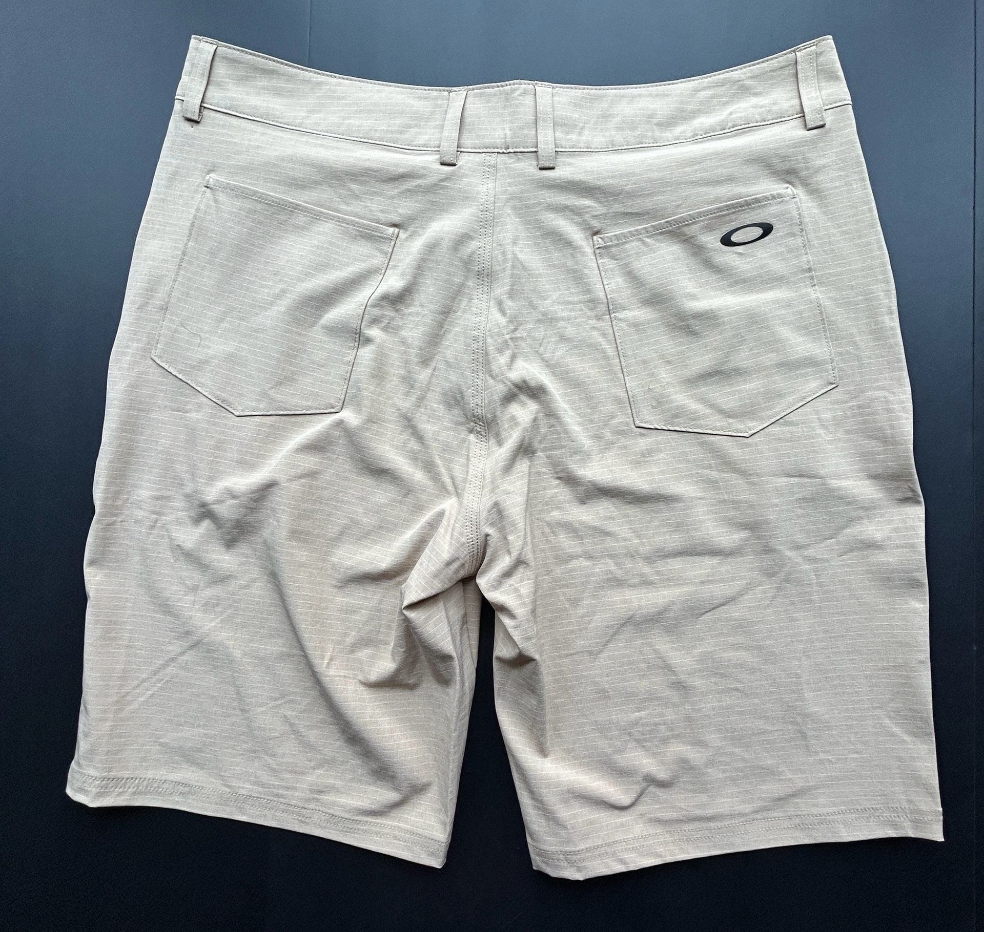 Oakley Hydrolix Shorts Size 36 Tan Striped Regular Fit 10
