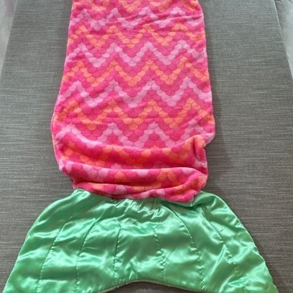 Snuggie Tails Pink And Green Mermaid Tail Blanket