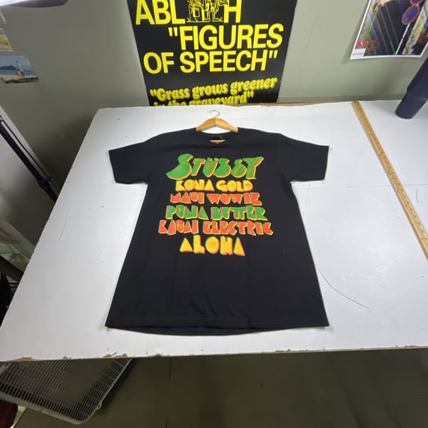 Stüssy Graphic T-Shirt Size Medium Black Kona Gold Hawaii Aloha OF