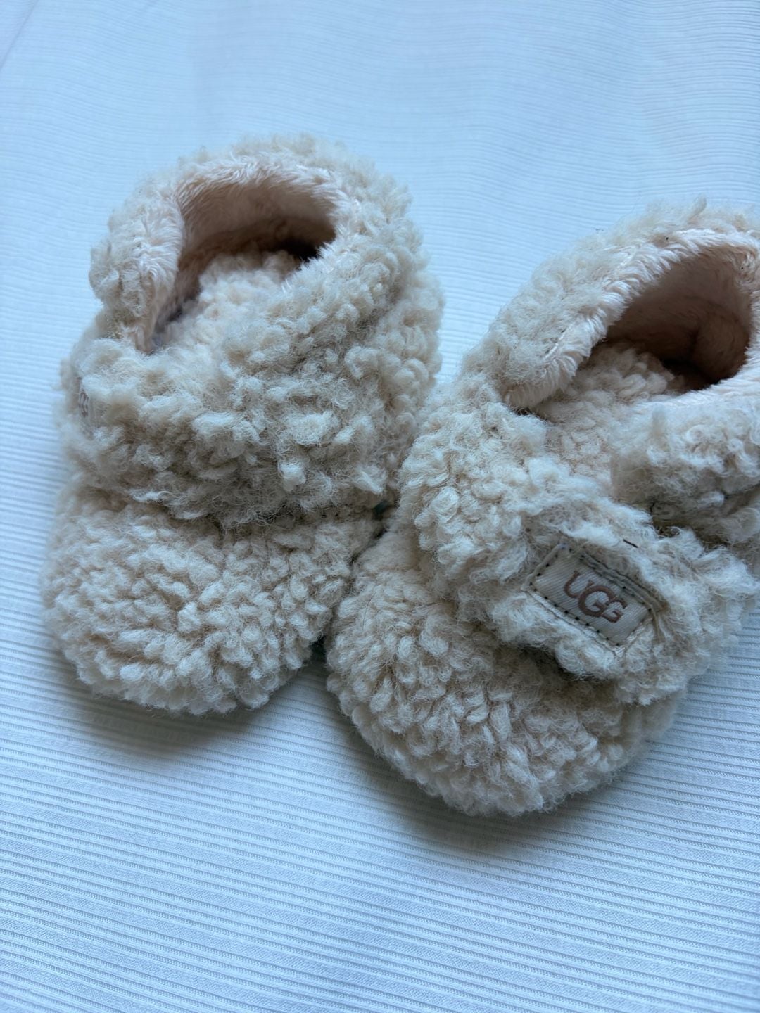 Ugg Bixbee Baby Booties Cream Fleece 2