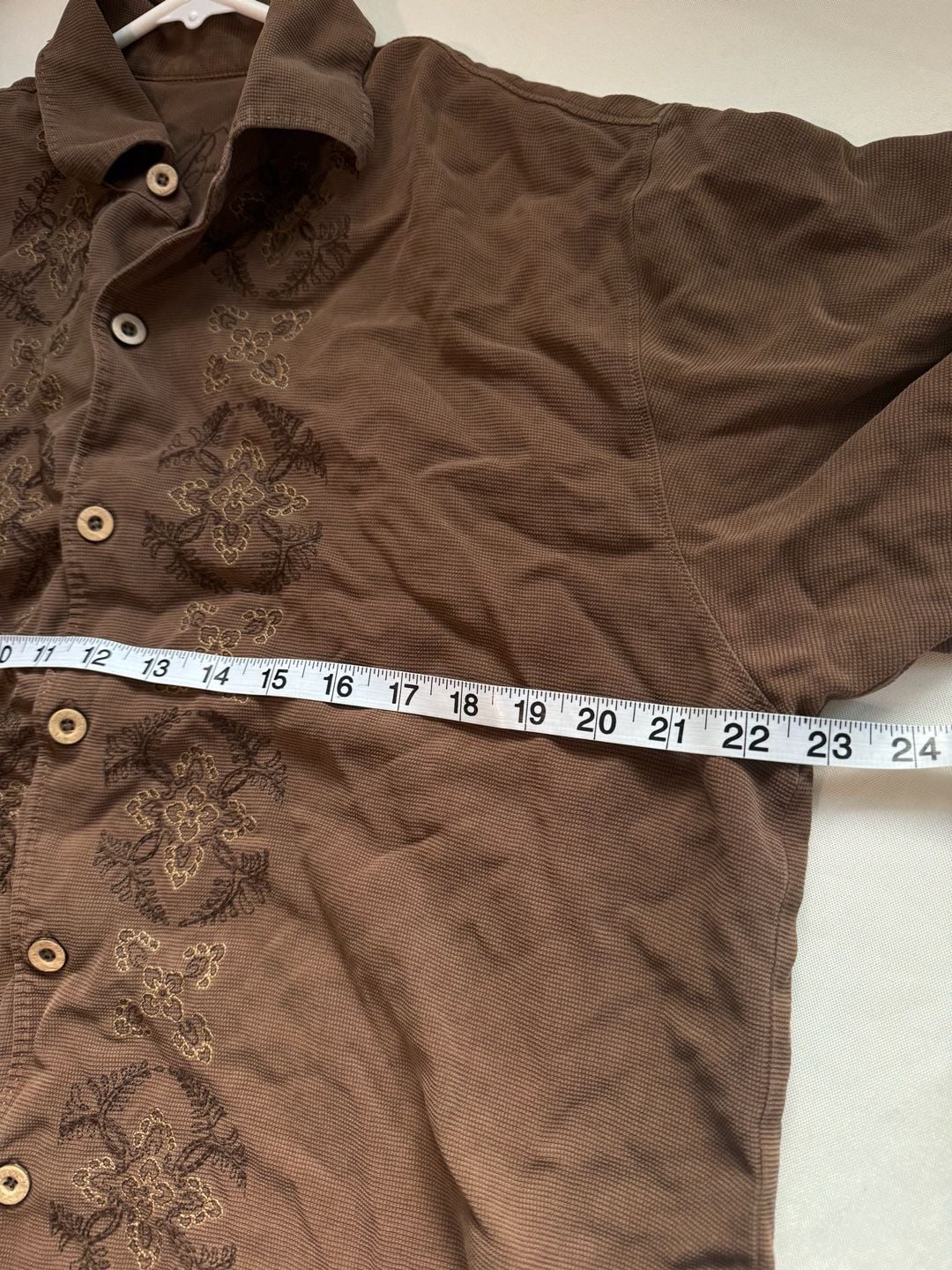 Tommy Bahama 100% Silk Brown Embroidered Button Up Y2K Resort Shirt Men’s M 6