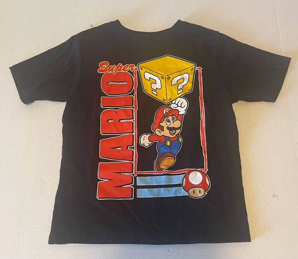 Super Mario Graphic T-Shirt Size L (10/12) Black 1