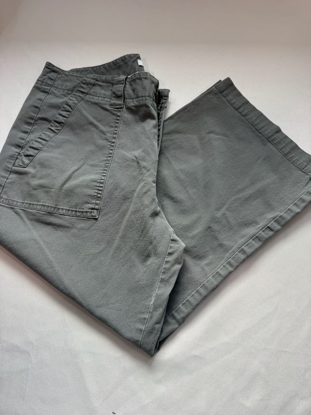 Slate Gray Capri Pants Utility Pocket Stretch Casual Cropped Women’s Size 10 1