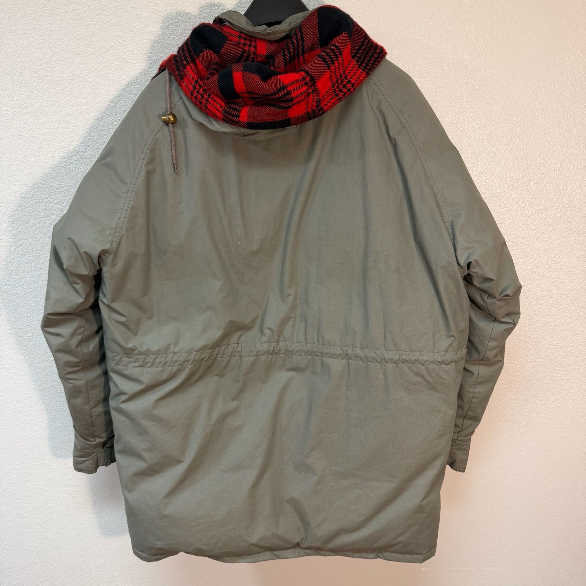 Vintage down filled Coleman Outdoors Parka Jacket Medium Olive Green Plaid Lined 11