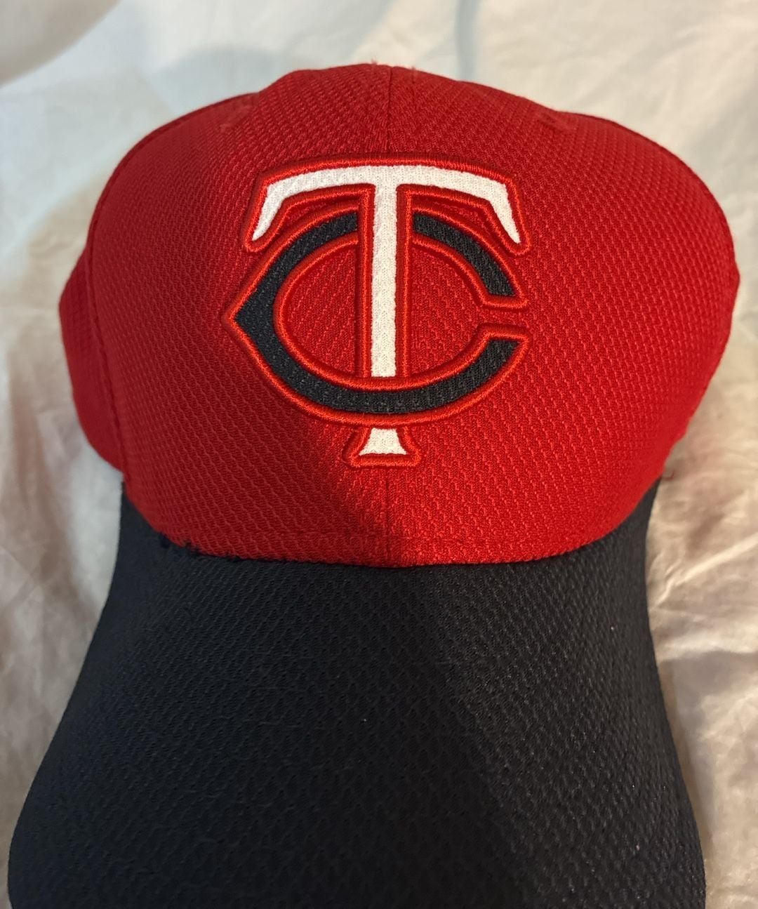 New Era Minnesota Twins 59FIFTY Size 7 1/4 Red Navy Fitted Hat 9