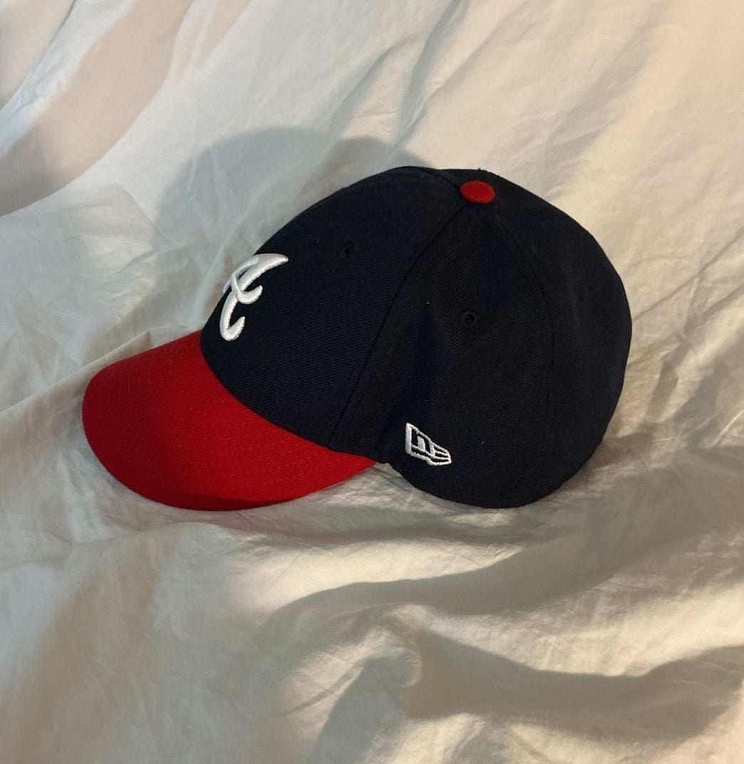 New Era Atlanta Braves 59FIFTY Fitted Hat Size 7 1/4 Navy Red 3