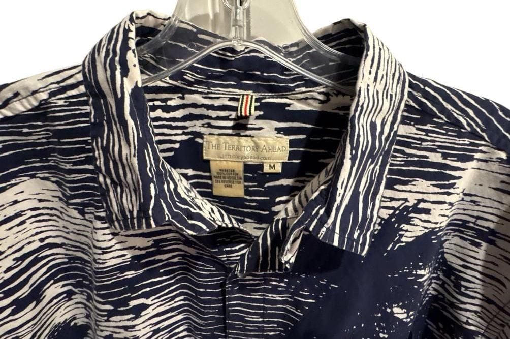 The Territory Ahead Shirt Size M Blue Beach Vacation 3