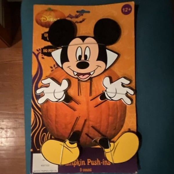 Disney Mickey Mouse Vampire Pumpkin Push-Ins 5 Count
