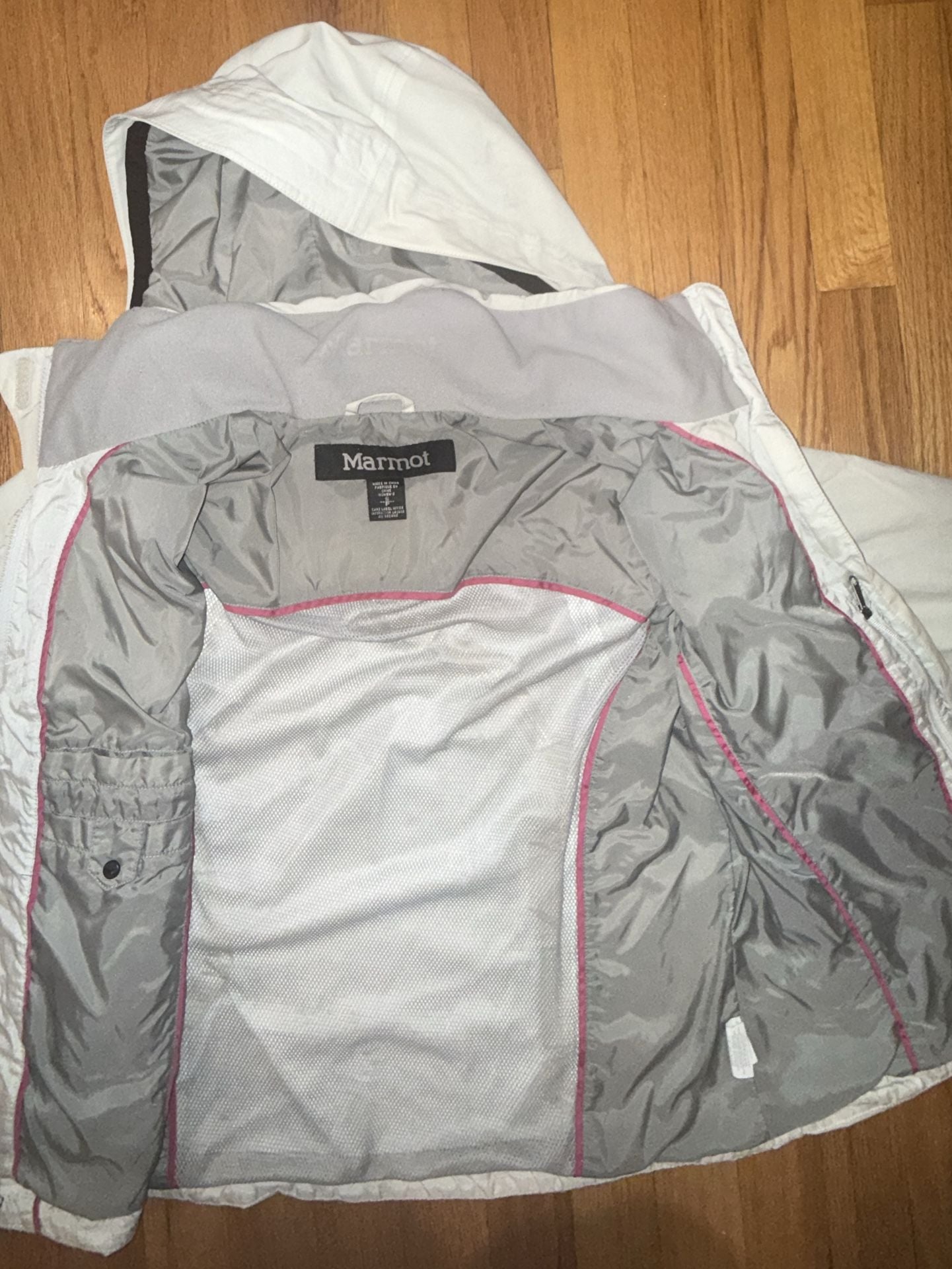 Marmot Jacket Womens Small White Hooded Full Zip Rain Windbreaker Hike 10