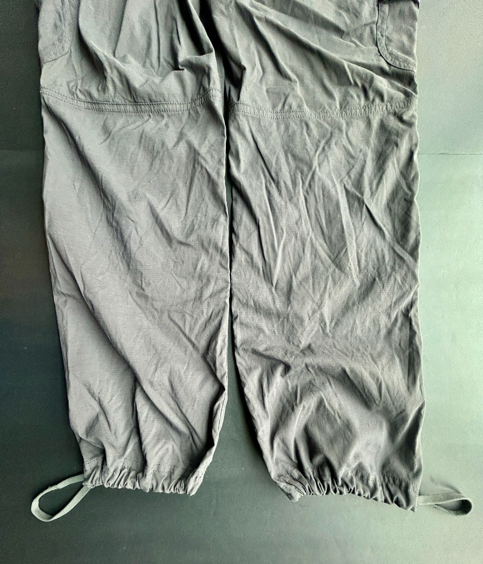 L.L. Bean Cargo Pants Size XS Petite Gray Nylon 10