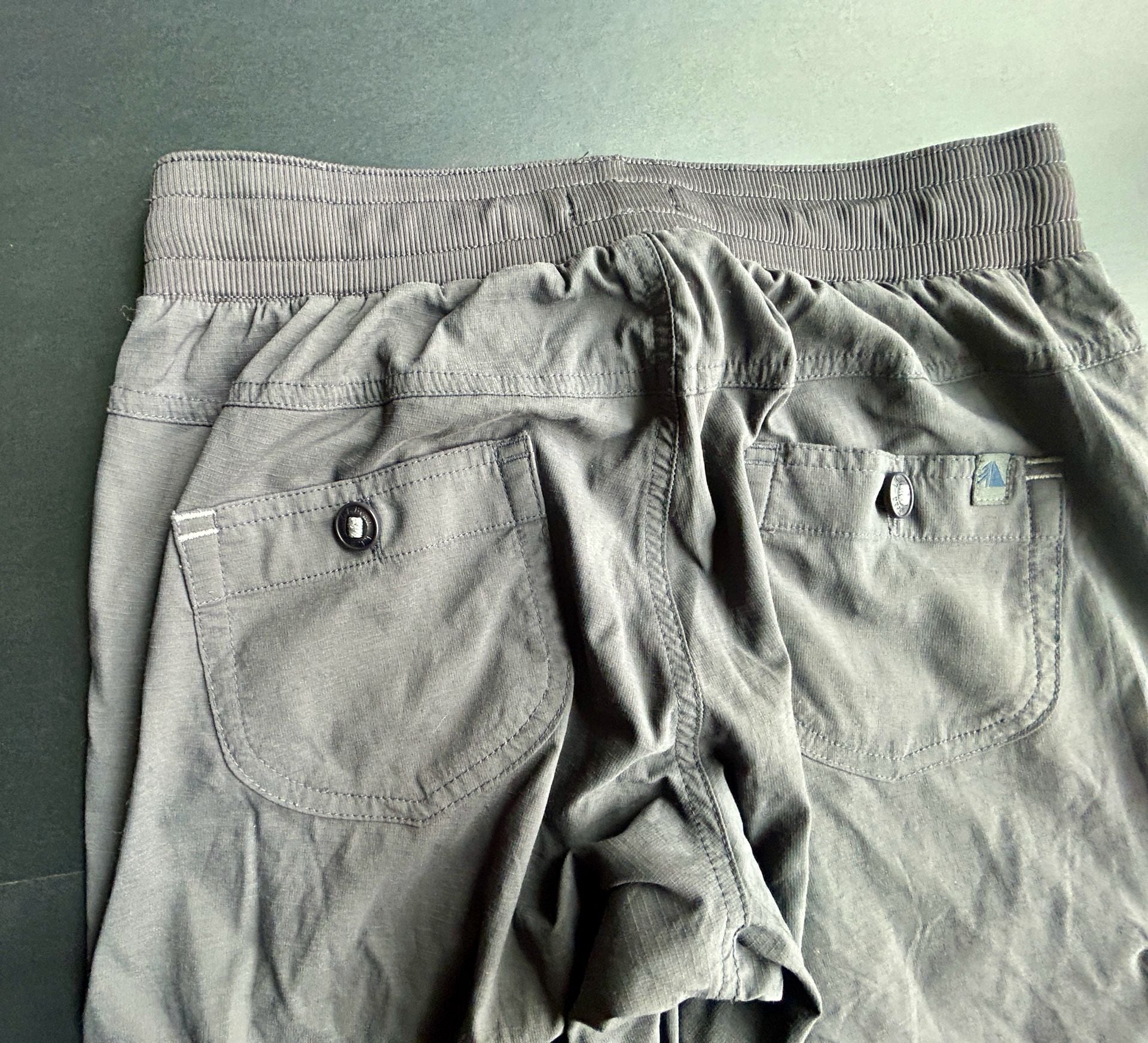 L.L. Bean Cargo Pants Size XS Petite Gray Nylon 13