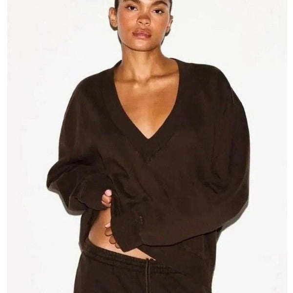 Skims Cozy Sweatfleece Mega V-Neck Sweatshirt Brown MEDIUM