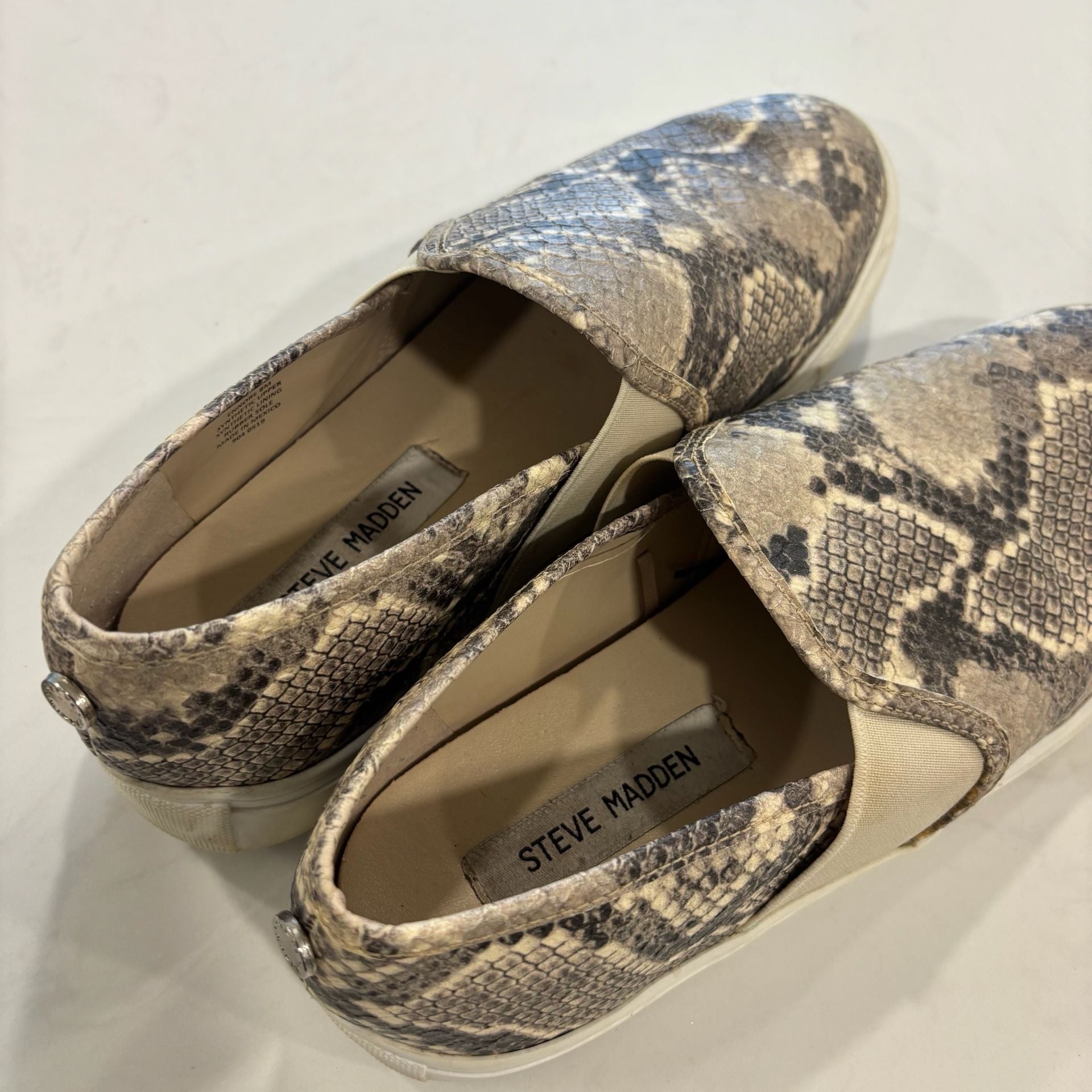Steve Madden Einnore Size 8 Snakeskin Slip-On Sneakers 7