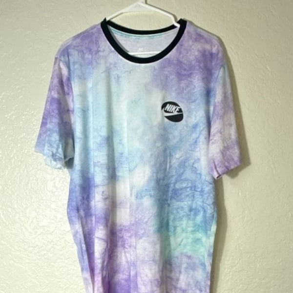 Nike The Nike Tee Size XL Tie Dye Blue Purple T-Shirt