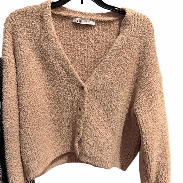 Zara Cardigan Size M Beige Boucle Knit Cropped Sweater