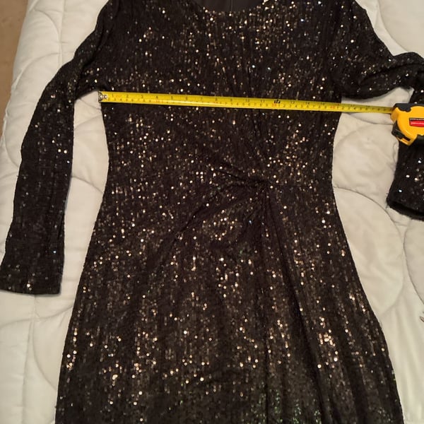 Belle Badgley Mischka Dress Size 10 Black Sequin Long Sleeve A813