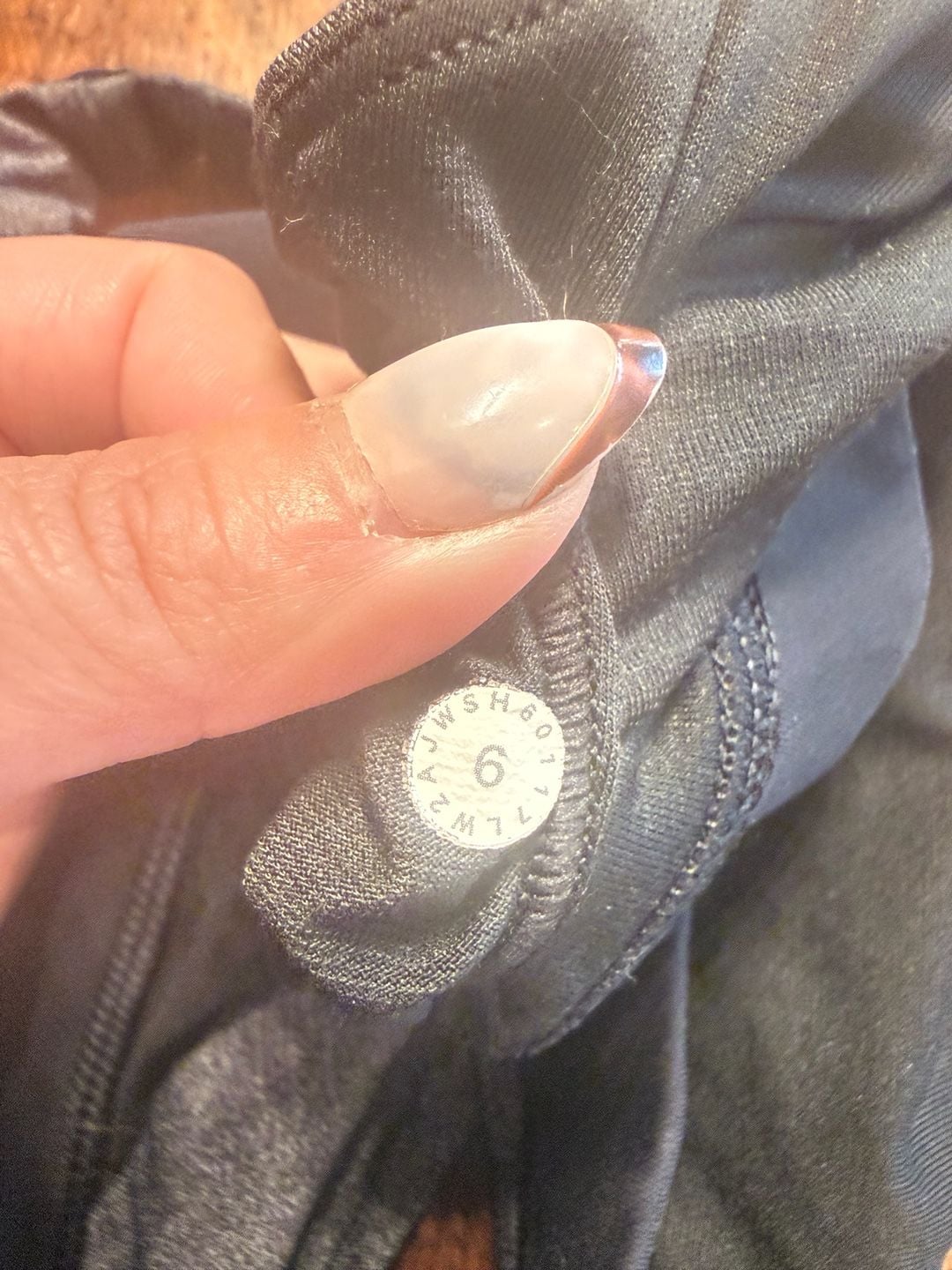 Lululemon Invigorate Mesh Back Bra Grey Black Workout Sports Bra 8