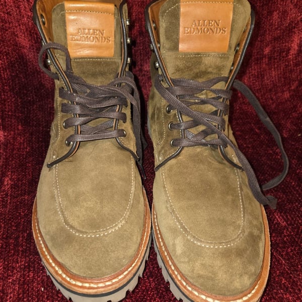 Allen Edmonds Freeport Size 11.5D Brown Suede Weatherproof Boots